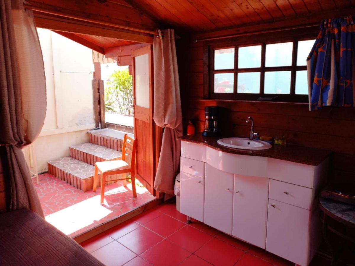 Sunflower Villa Studios Palm Beach Екстер'єр фото