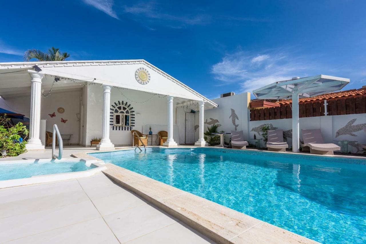 Sunflower Villa Studios Palm Beach Екстер'єр фото