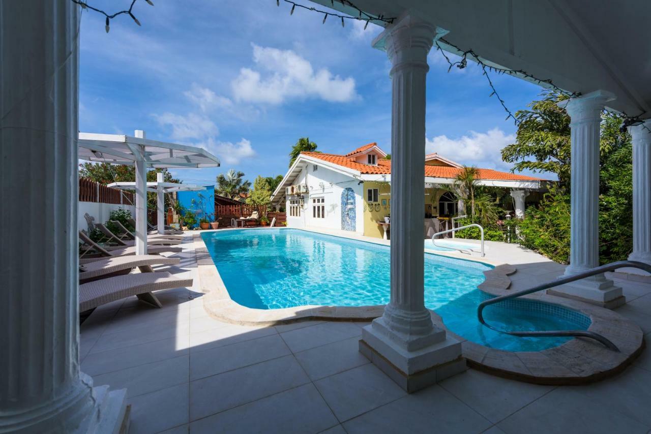 Sunflower Villa Studios Palm Beach Екстер'єр фото