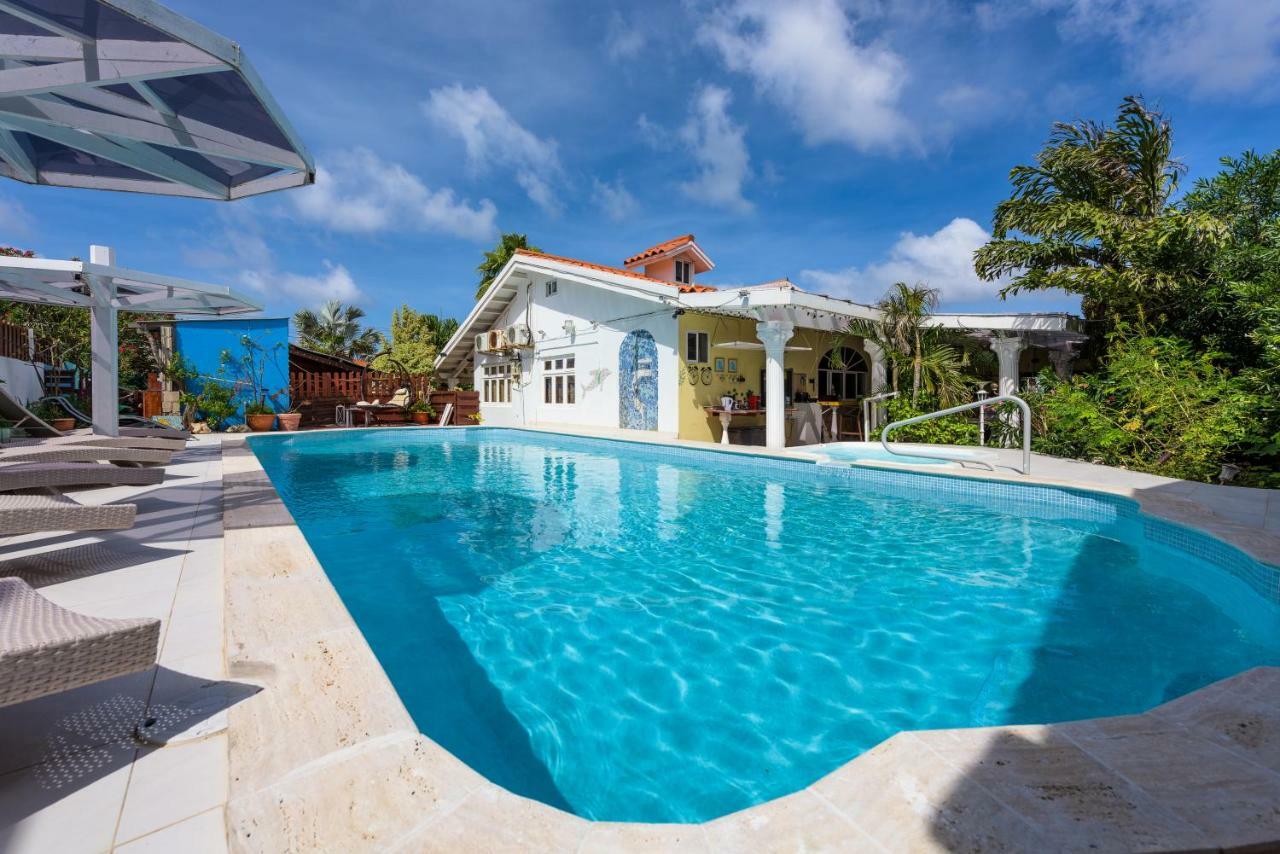 Sunflower Villa Studios Palm Beach Екстер'єр фото