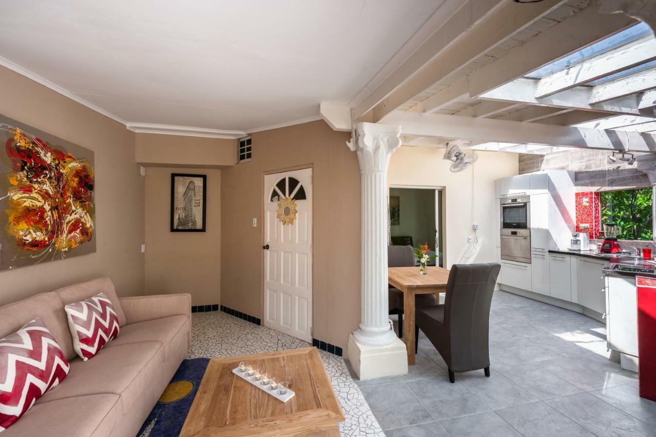 Sunflower Villa Studios Palm Beach Екстер'єр фото